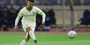 Ronaldo Sumringah Usai Cetak Gol Pertama di Liga Saudi