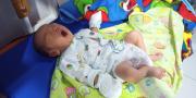 Dengar Suara Tangisan, Tukang Ojek Temukan Bayi Laki-laki dalam Kardus di Solear Tangerang