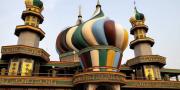 Mengenal Masjid Al Furqon Bandara Soetta Tangerang yang Mirip Katedral di Rusia